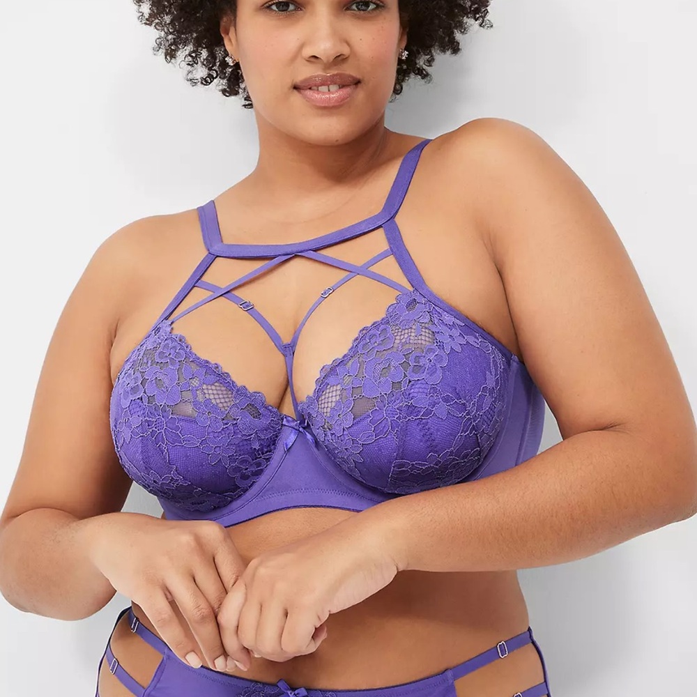 Cacique Strappy Highneck French Balconette Size 42H Seriously Sexy Collection